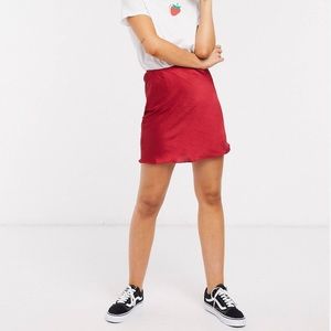 ♥️ASOS DESIGN satin mini slip skirt in red ♥️